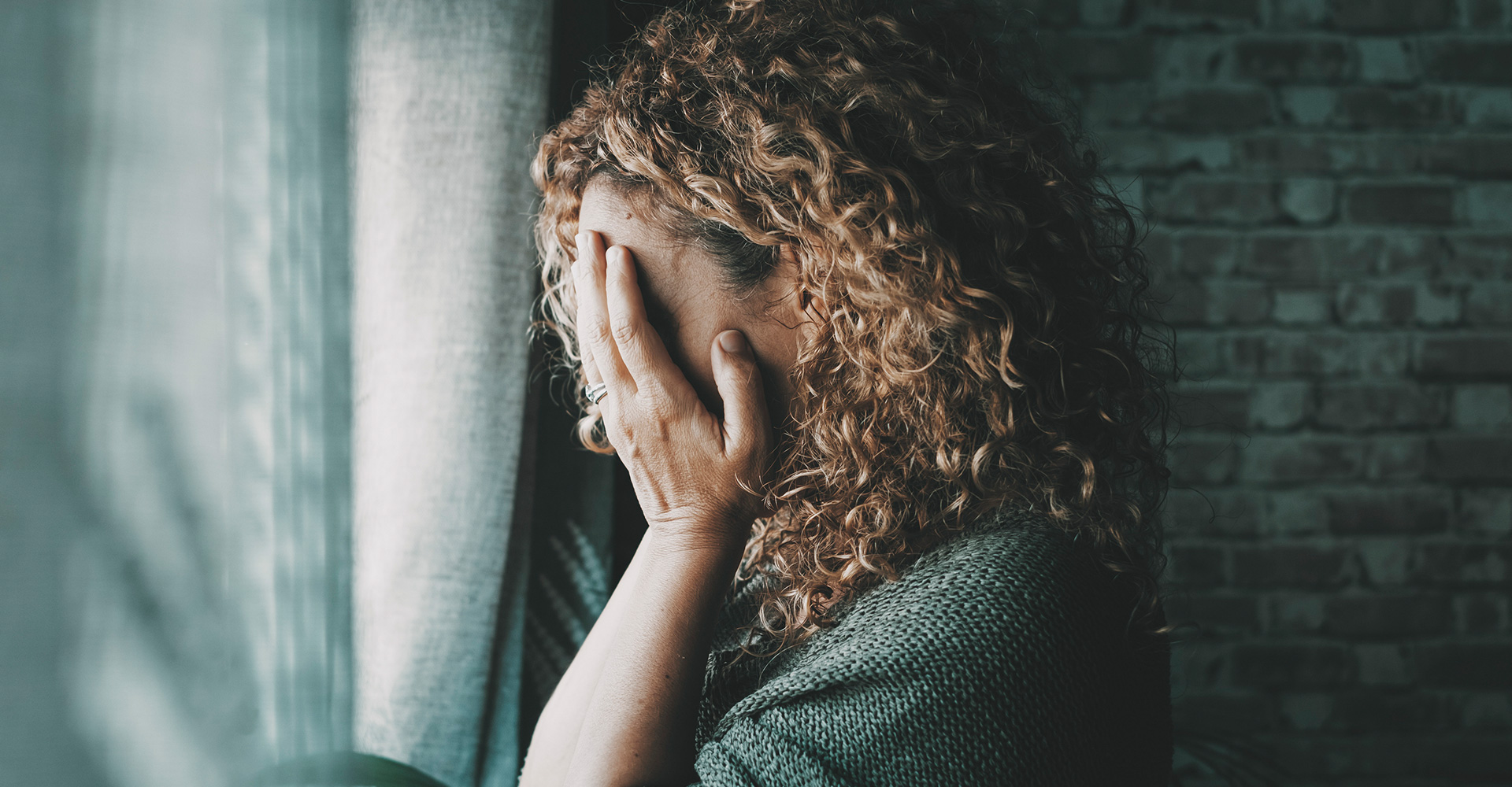 Woman seeking Depression treatment in Chicago and Downers Grove